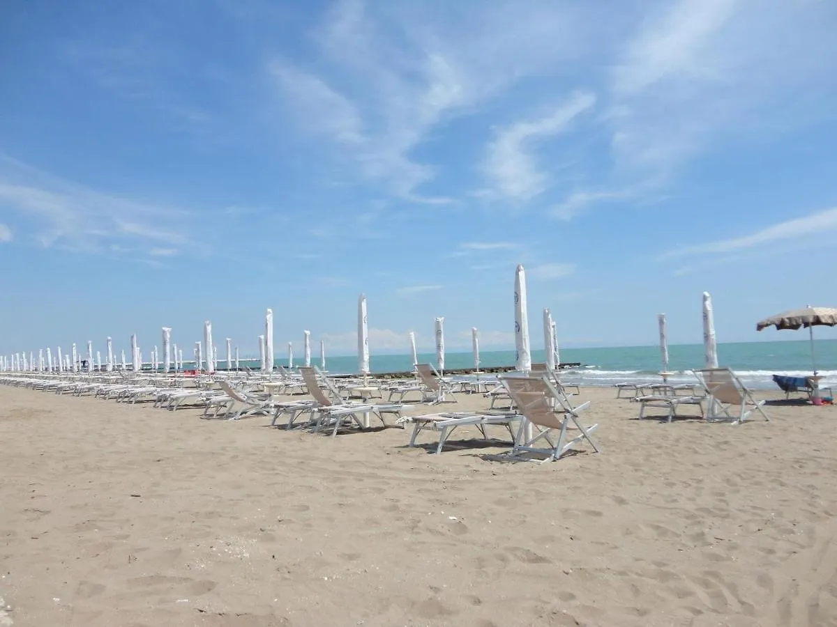 Welcoming Apartment In Porto Santa Margherita With Private Terrace 0*, بورتو سانتا مارغريتا دي كاورل إيطاليا